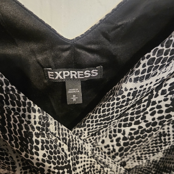 Express Black Surplice Front Tie Waist Snakeskin Print Chiffon Blouse - Picture 6 of 7